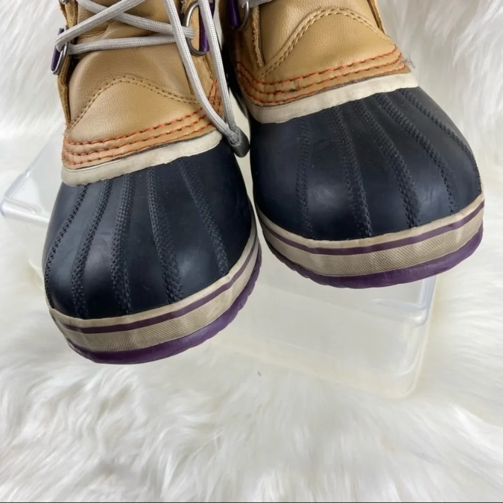 SOREL LACEUP FUR WINTER BOOTS SIZE 6